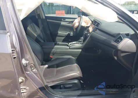 2016 Honda Civic Touring z USA, uszkodzony, nr VIN 19XFC1F96GE204199